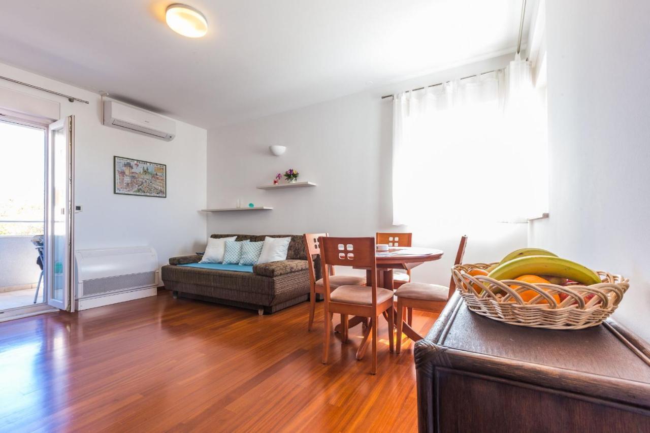Adriano 2Br Apartment With Terrace Zadar Exterior photo