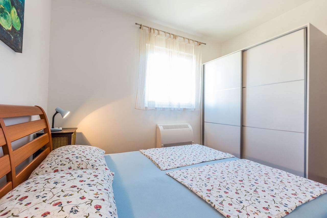 Adriano 2Br Apartment With Terrace Zadar Exterior photo