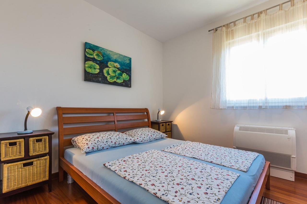 Adriano 2Br Apartment With Terrace Zadar Exterior photo